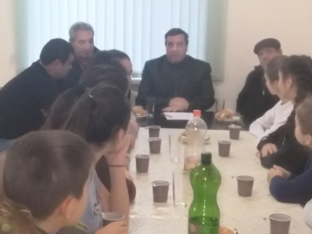        21 ноября 2018 года в здании местной администрации с.п. Алтуд в теплой доброжелательной обстановке прошла встреча представителей старшего поколения уважаемых жителей с.п. Алтуд с молодежью села.       Специалистом местной администрации с.п. Ал
